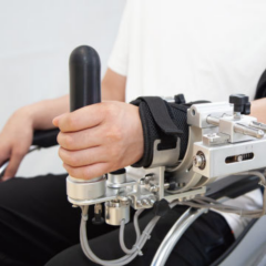 YETİŞKİNLER İÇİN ÜST VE ALT EKSTREMİTE AKTİF-PASİF BİSİKLET